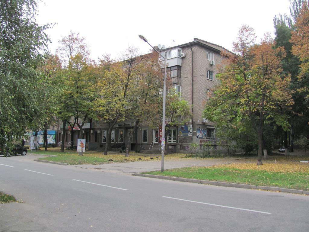 Apartment On Sobornyi Avenue 143 Near Intourist Hotel Zaporizhia Ngoại thất bức ảnh